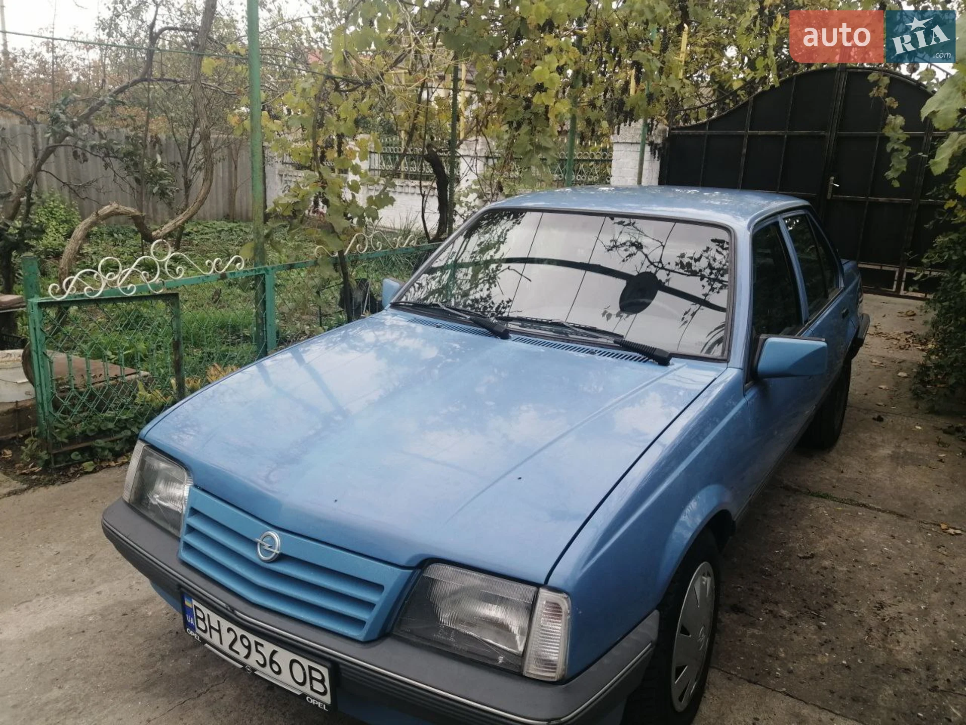 Opel Ascona, 1988