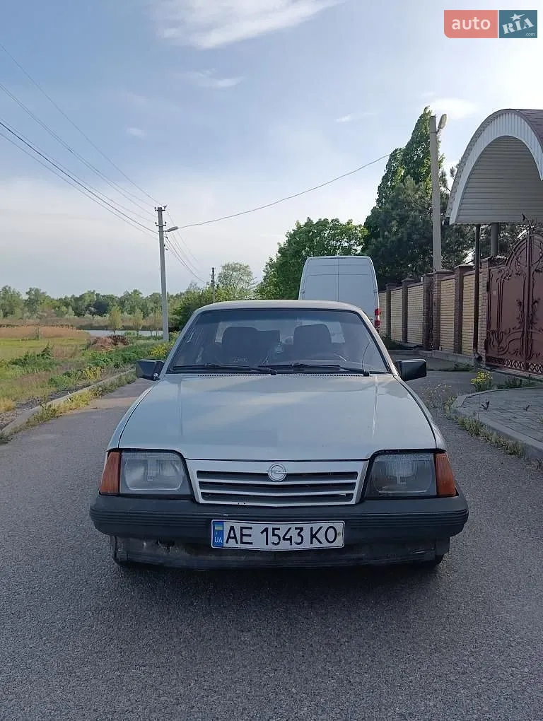 Opel Ascona, 1987