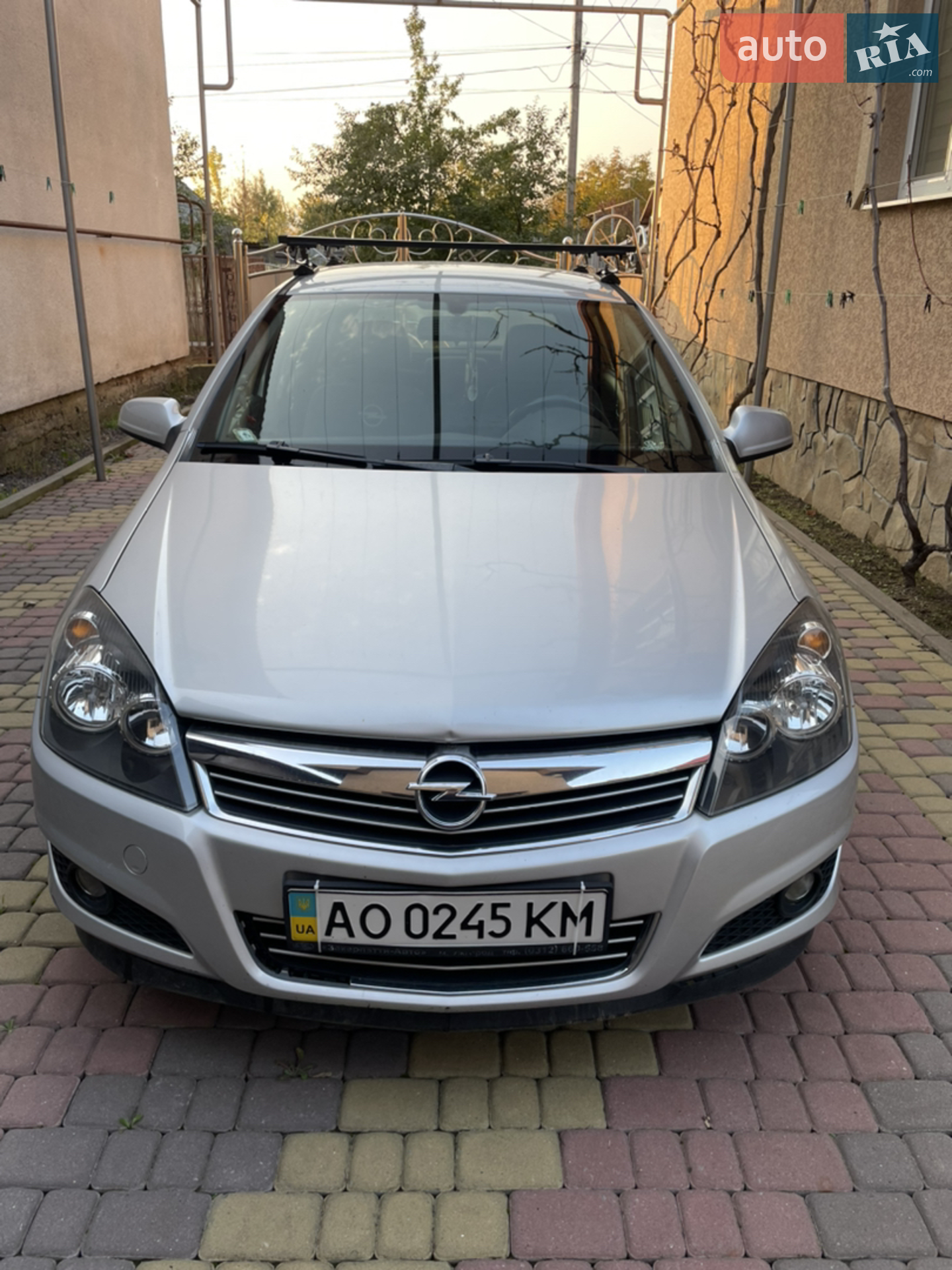 Opel Astra, 2011
