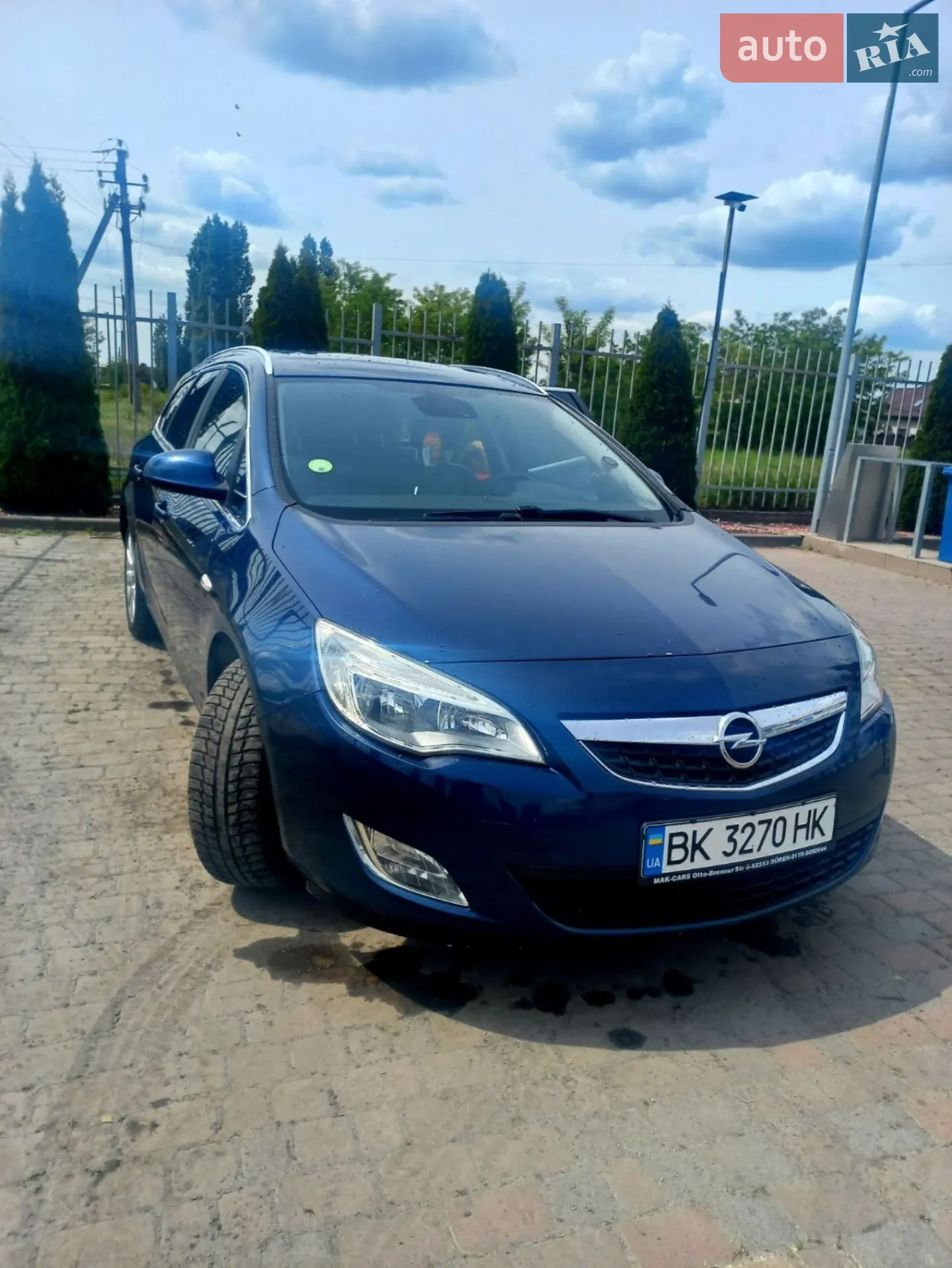 Opel Astra, 2011