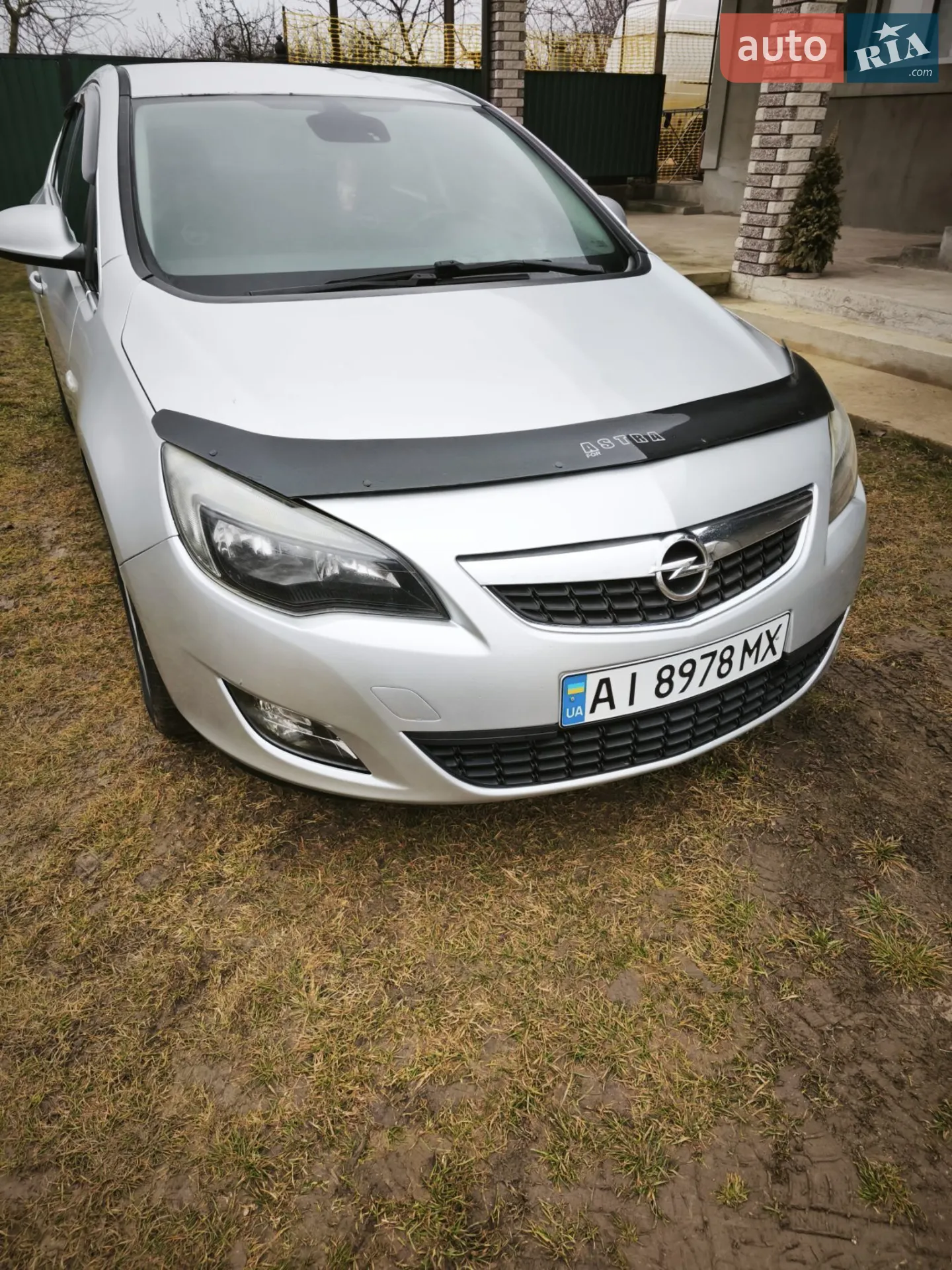 Opel Astra, 2011
