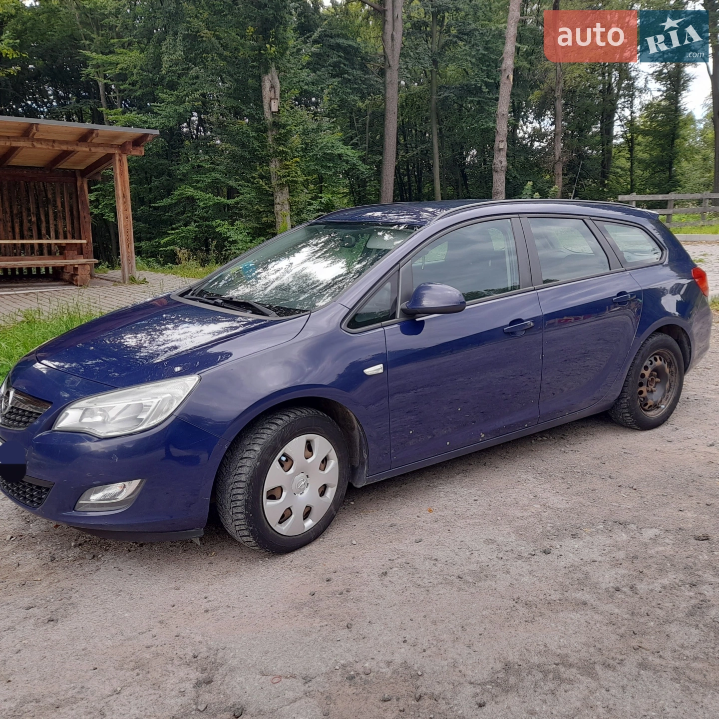 Opel Astra, 2011