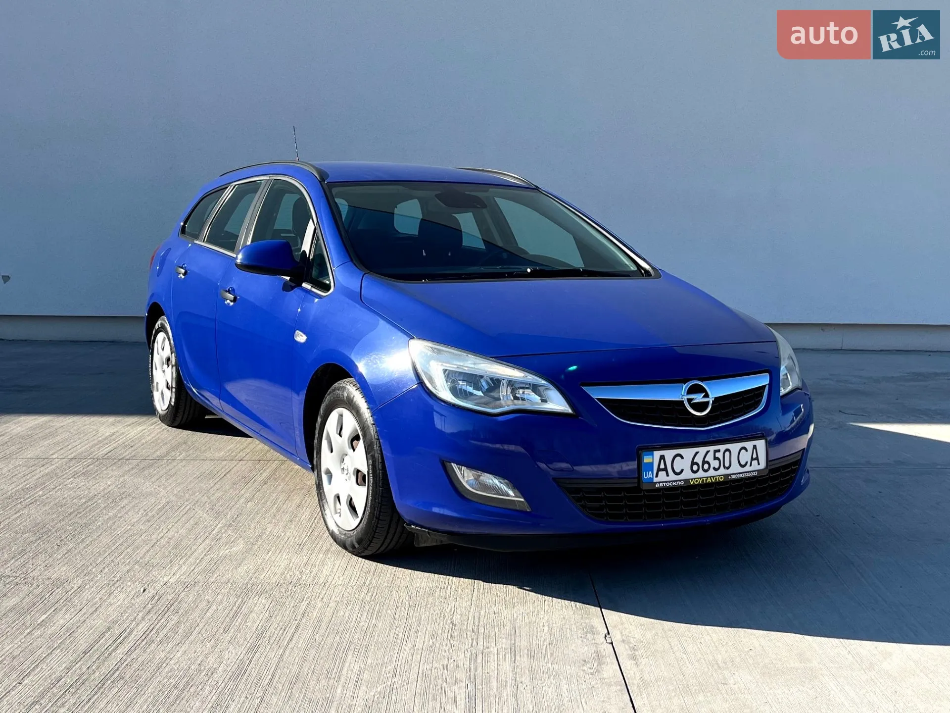 Opel Astra, 2011