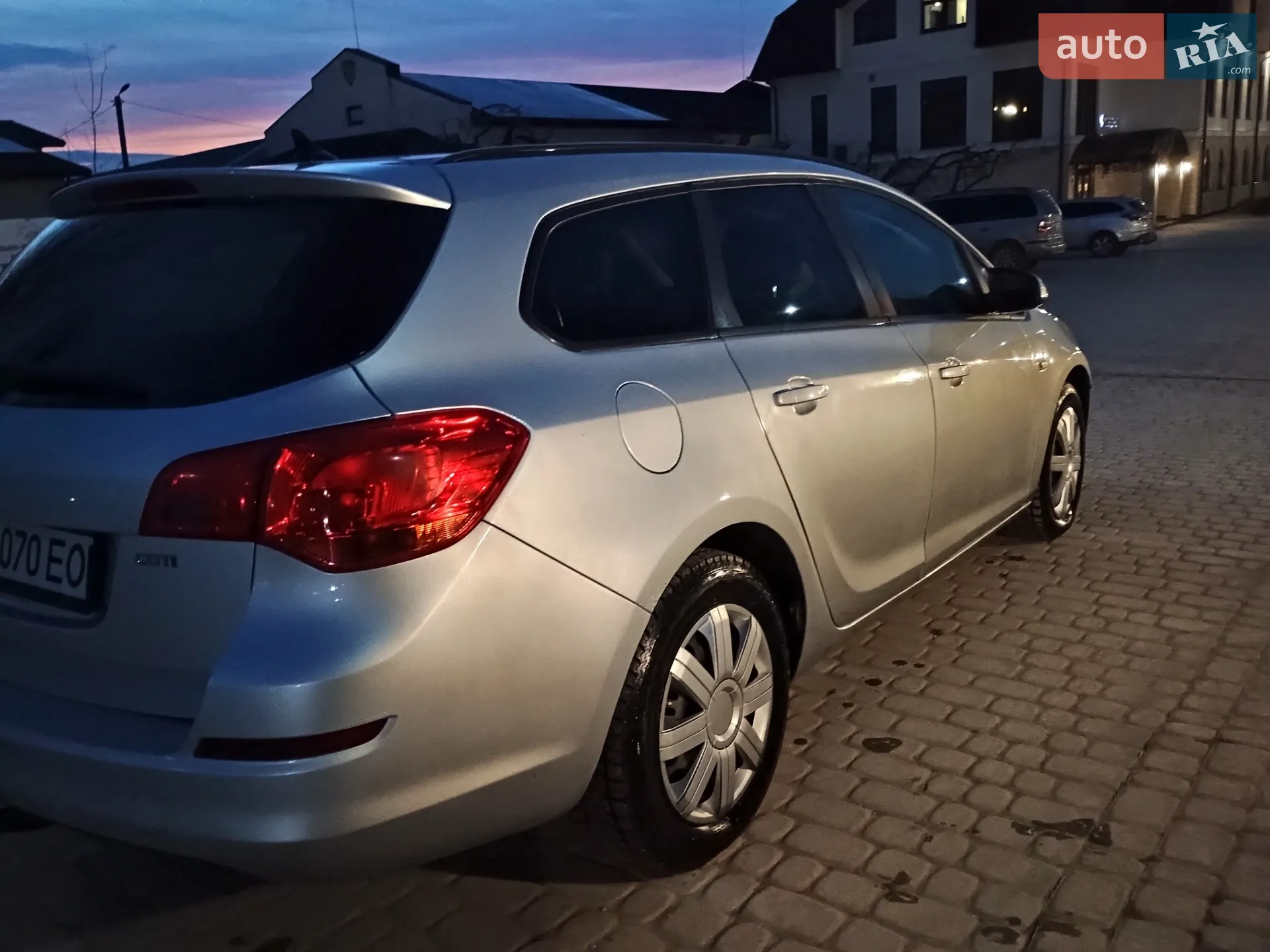 Opel Astra, 2011