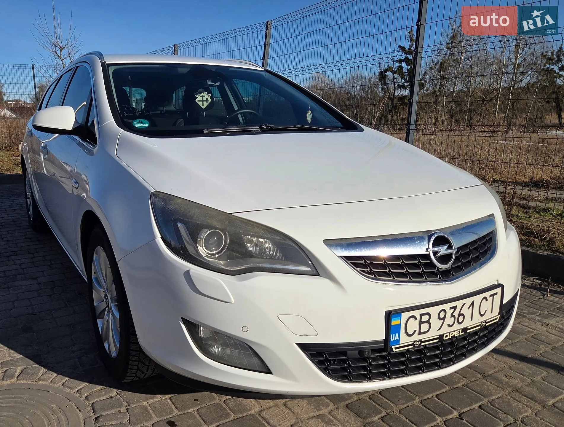 Opel Astra, 2011