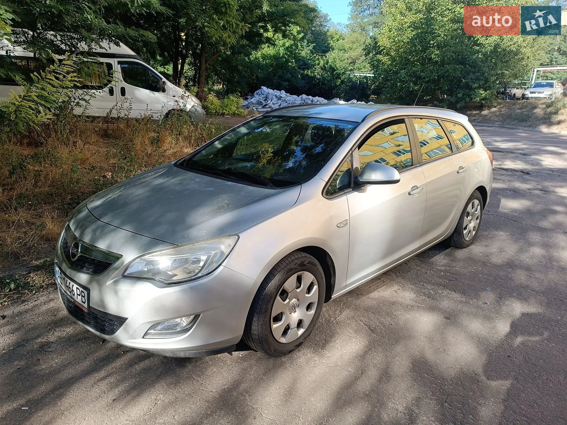 Opel Astra, 2011