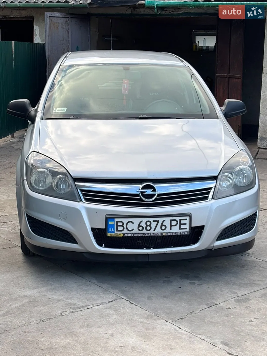 Opel Astra, 2011