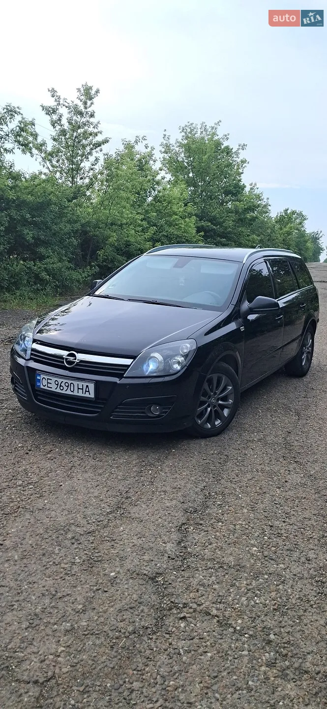 Opel Astra, 2010