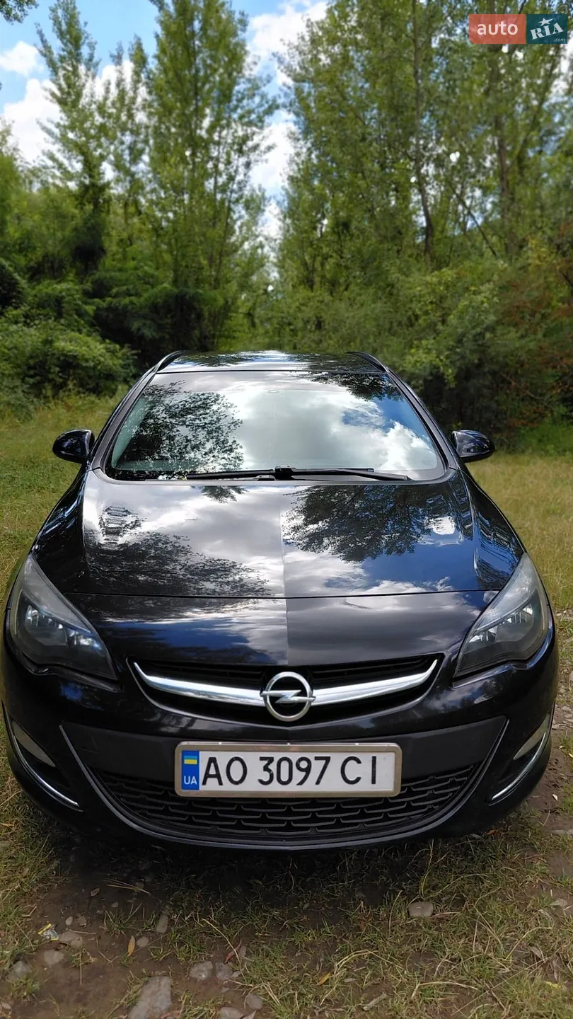 Opel Astra, 2012