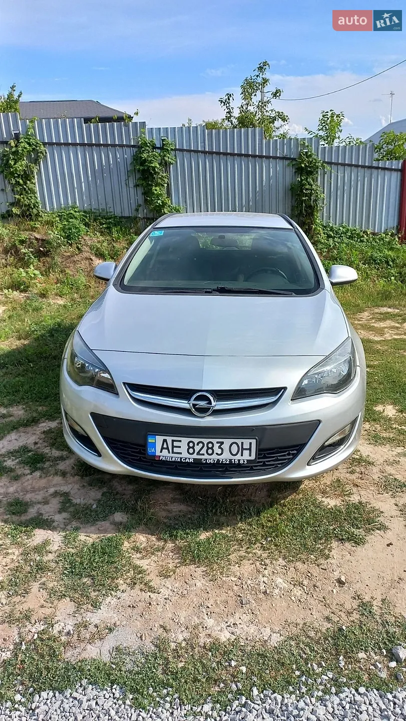 Opel Astra, 2013