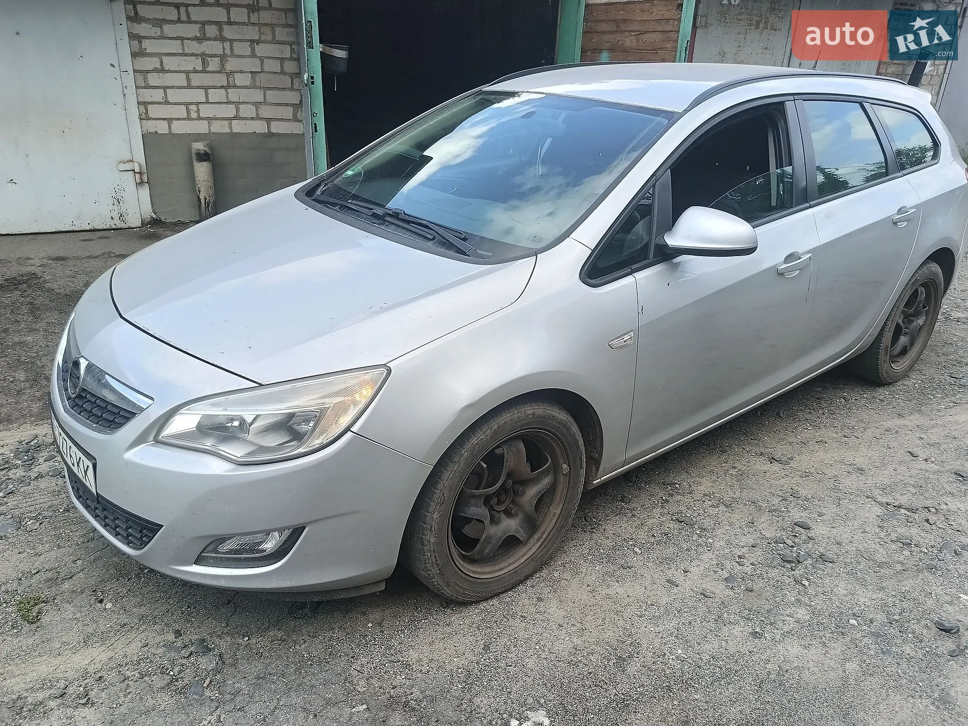 Opel Astra, 2011