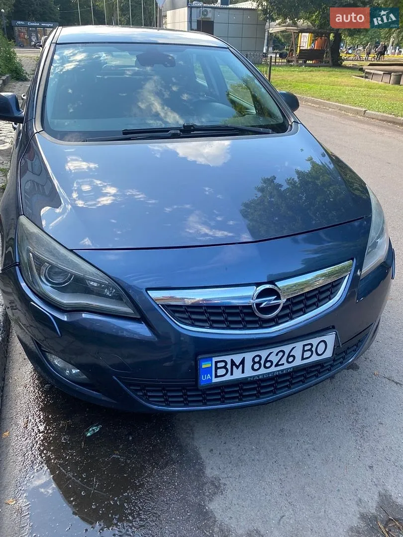Opel Astra, 2010
