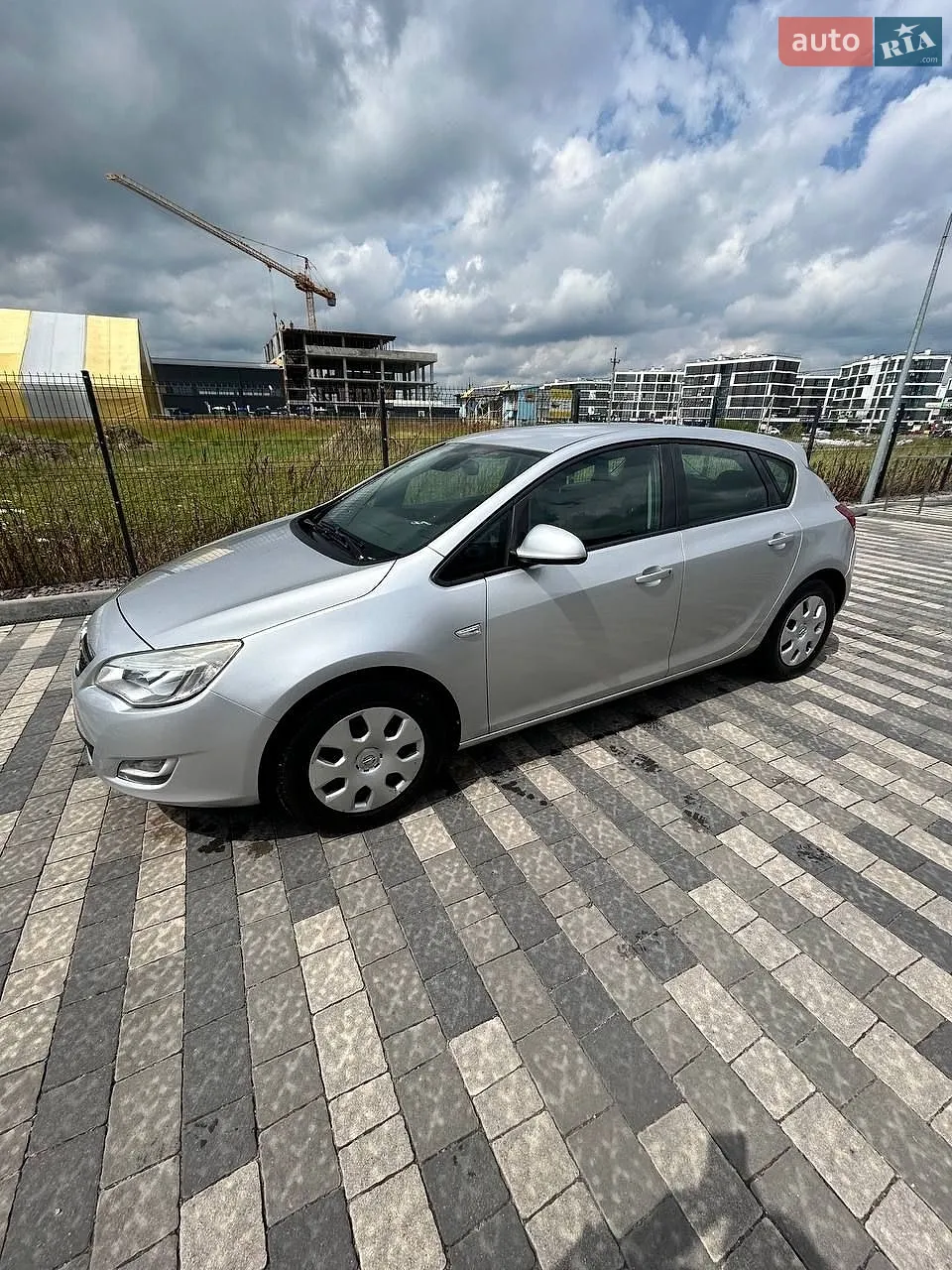 Opel Astra, 2011