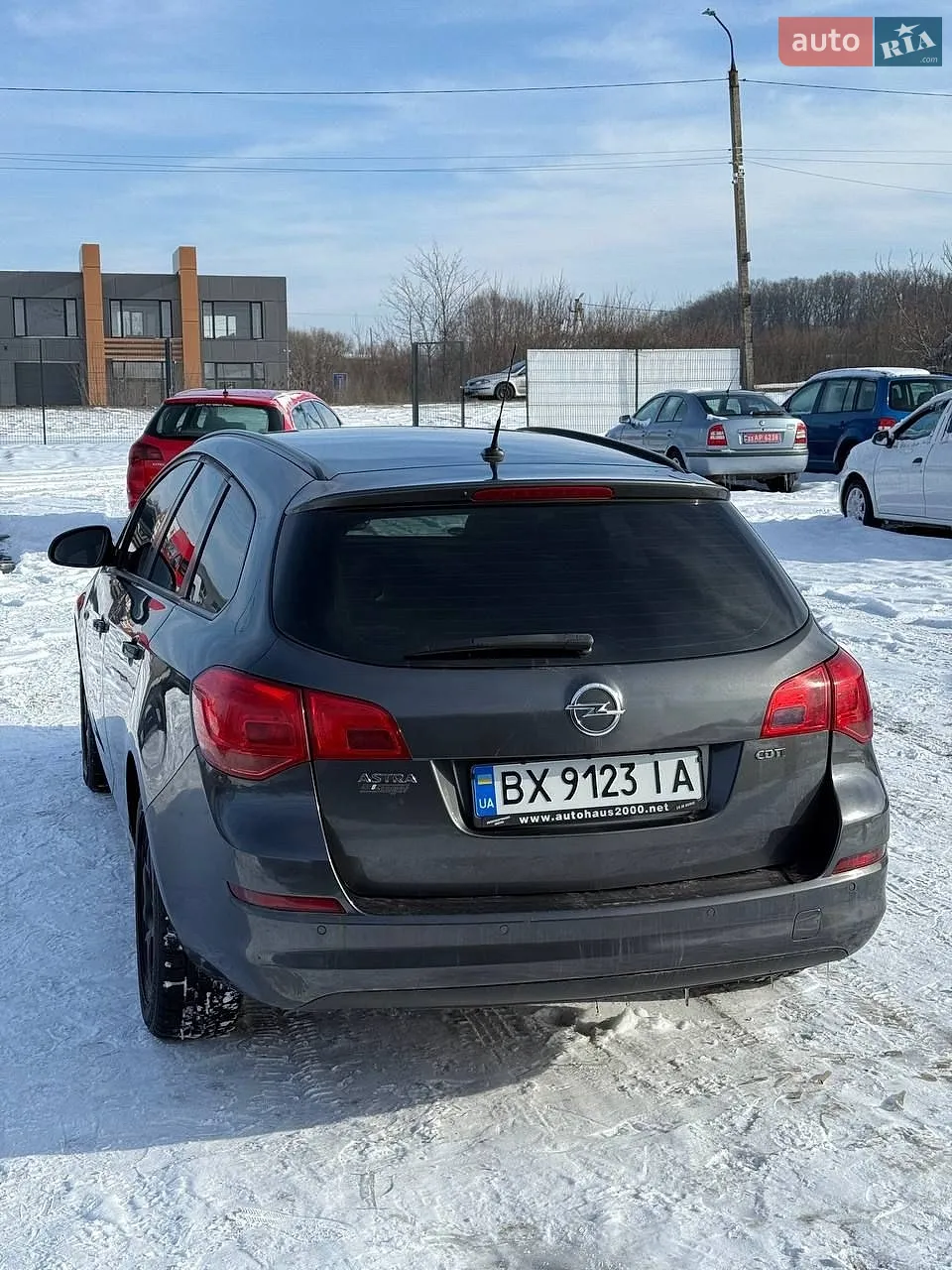 Opel Astra, 2011