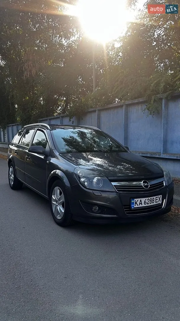 Opel Astra, 2009