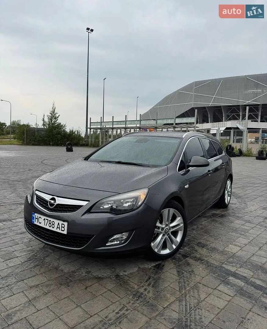Opel Astra, 2010