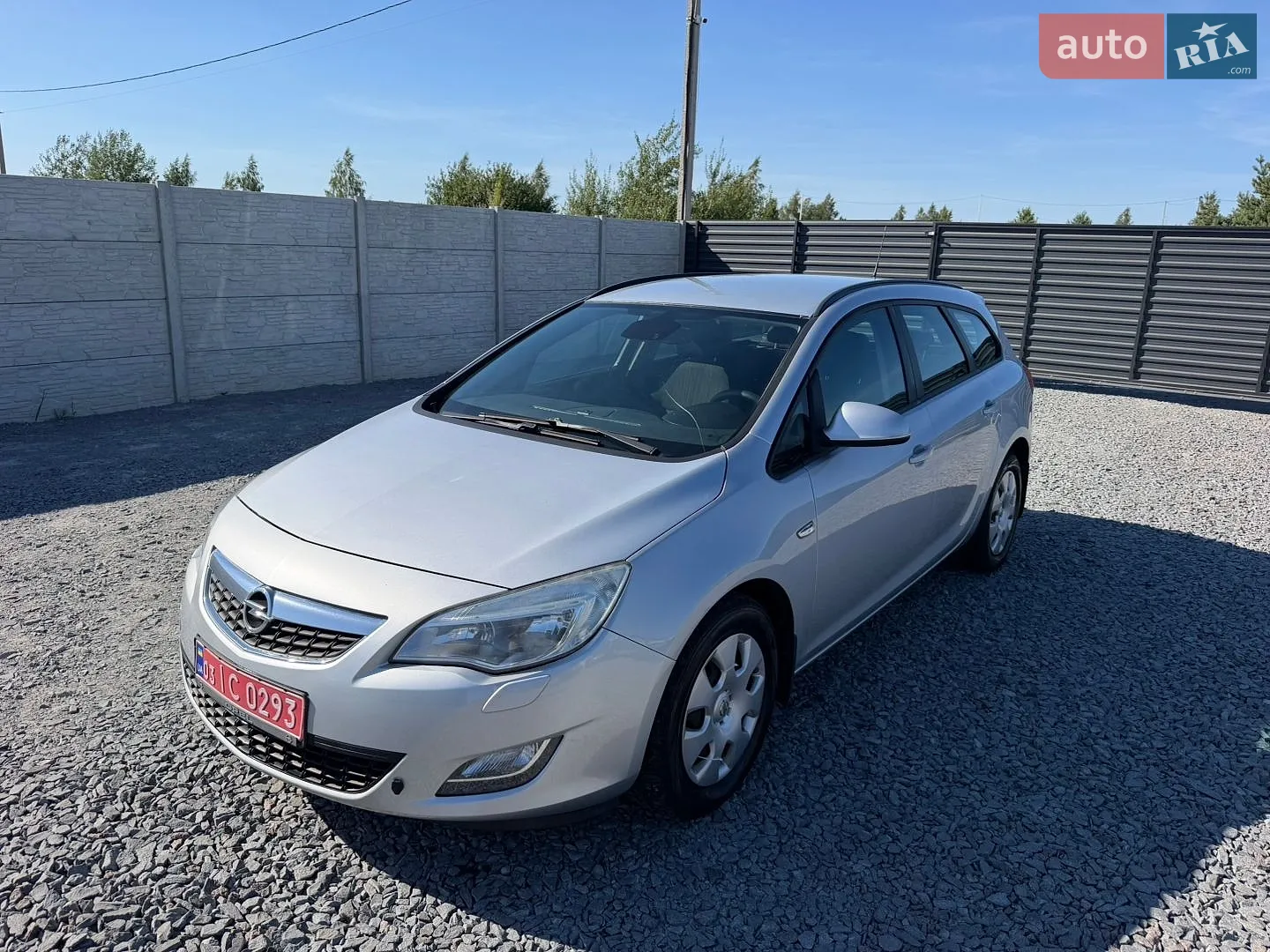 Opel Astra, 2011