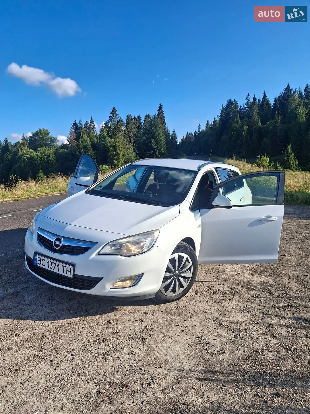Opel Astra, 2011