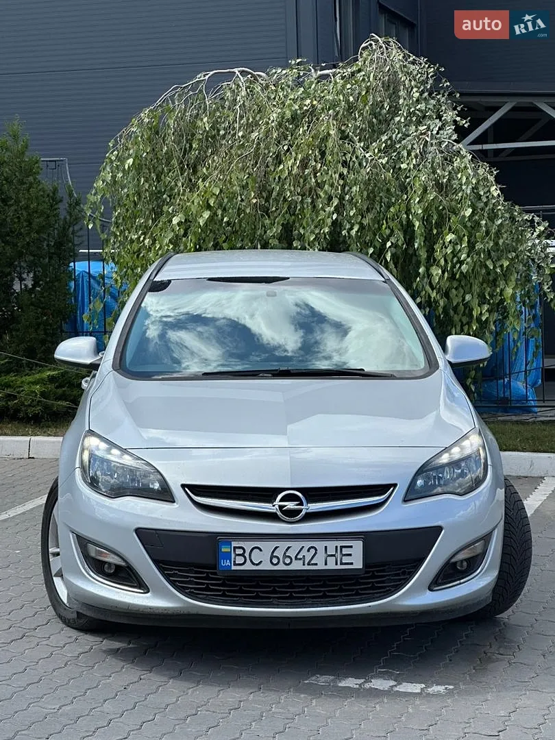 Opel Astra, 2013