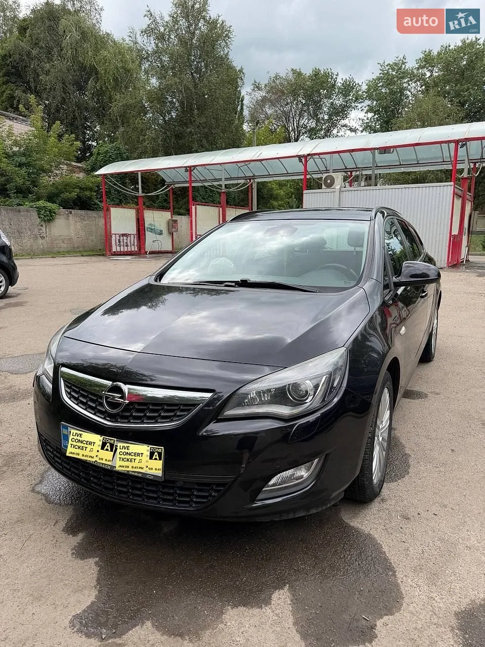 Opel Astra, 2011