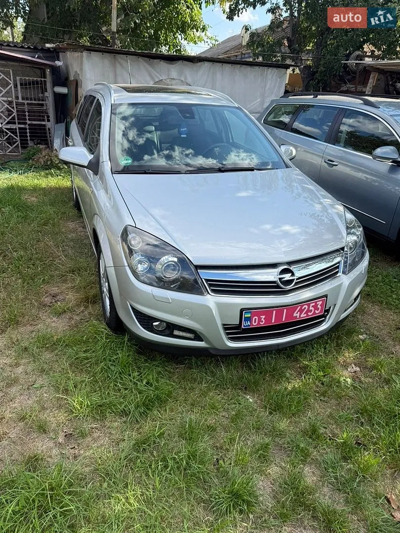 Opel Astra, 2009