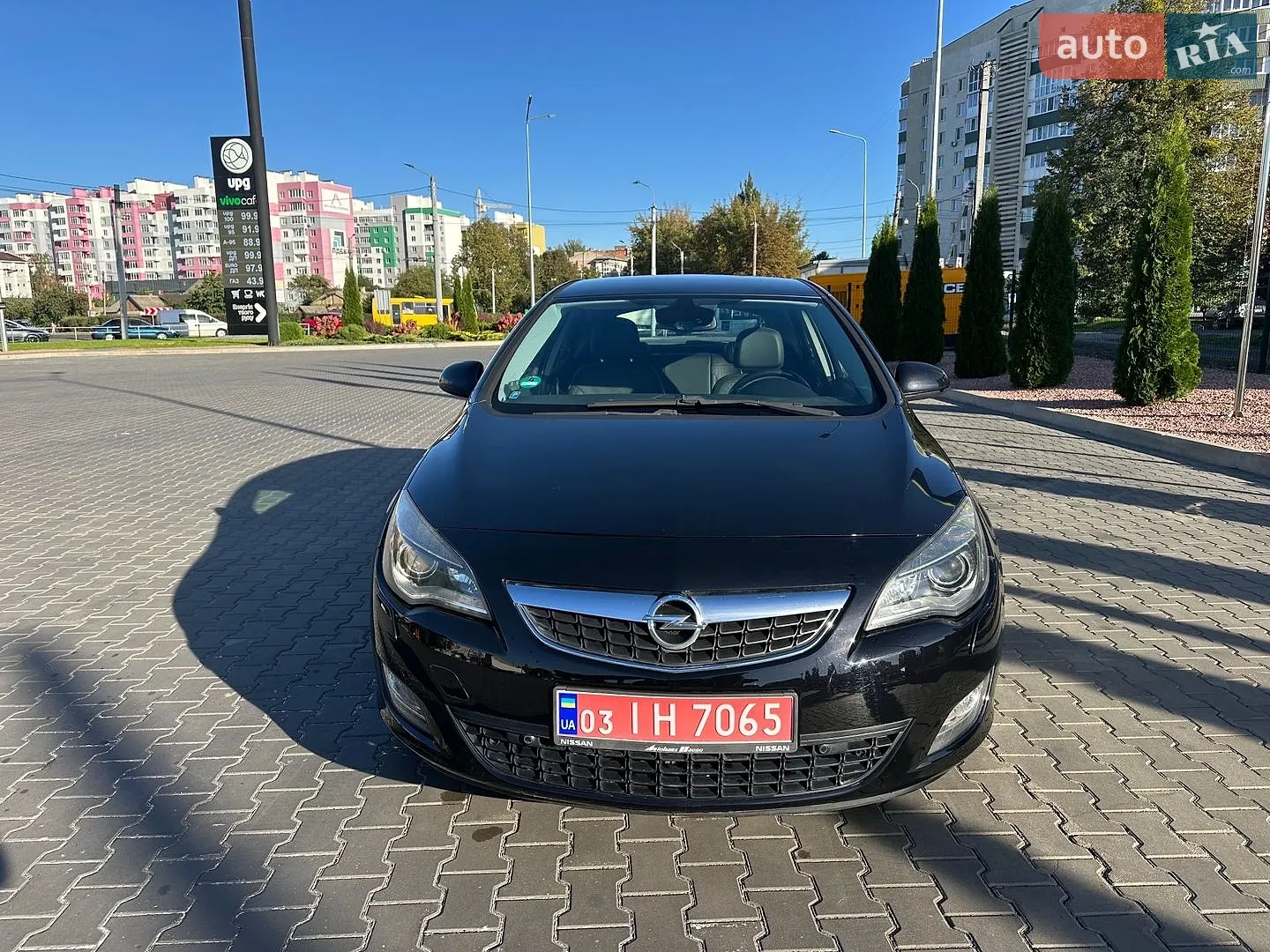 Opel Astra 2010 — 1
