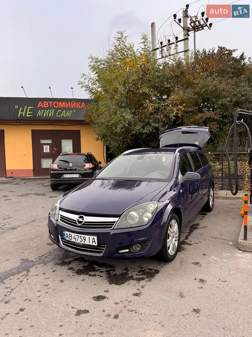 Opel Astra, 2010