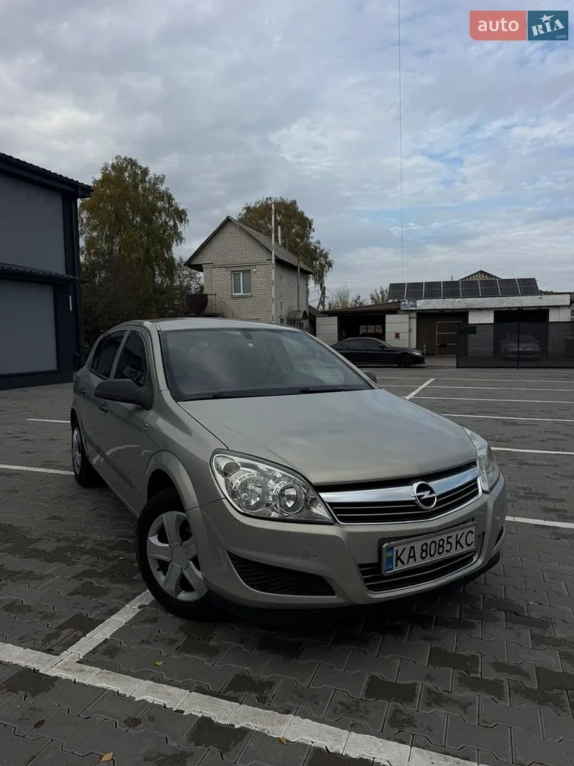 Opel Astra, 2008