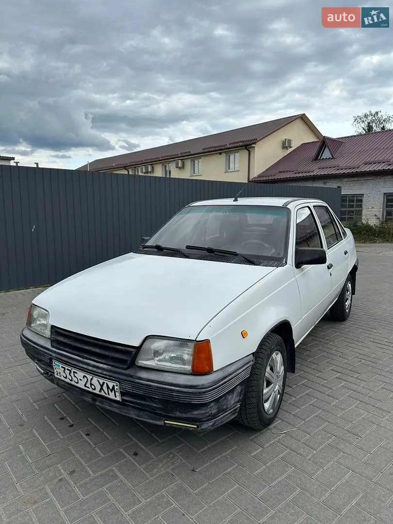 Opel Kadett, 1988