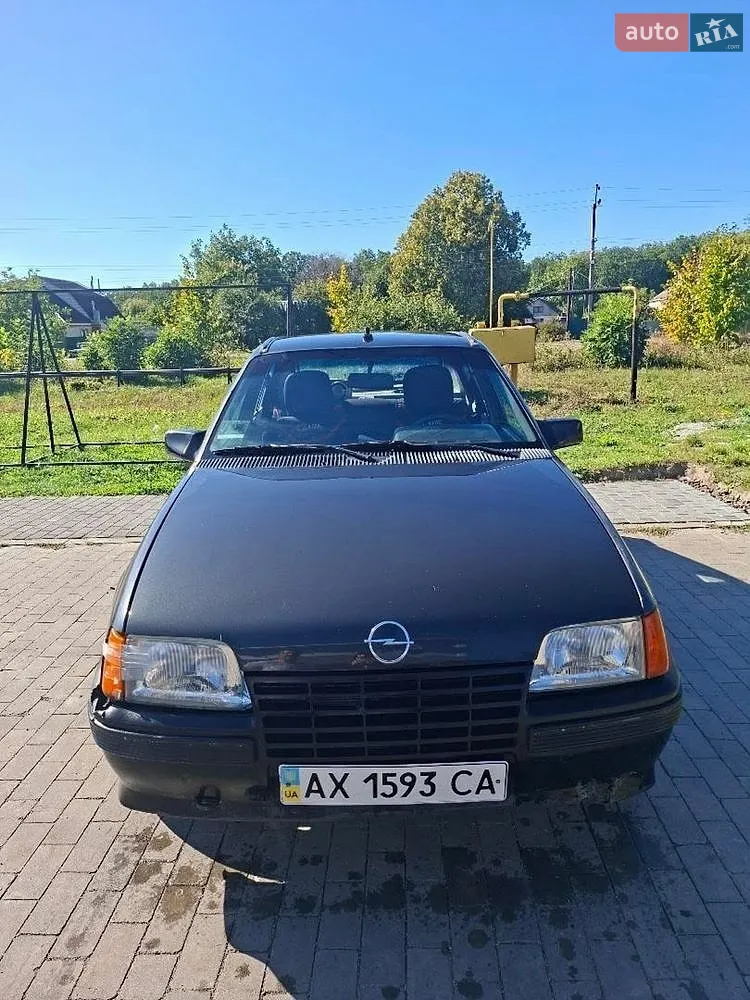 Opel Kadett, 1988