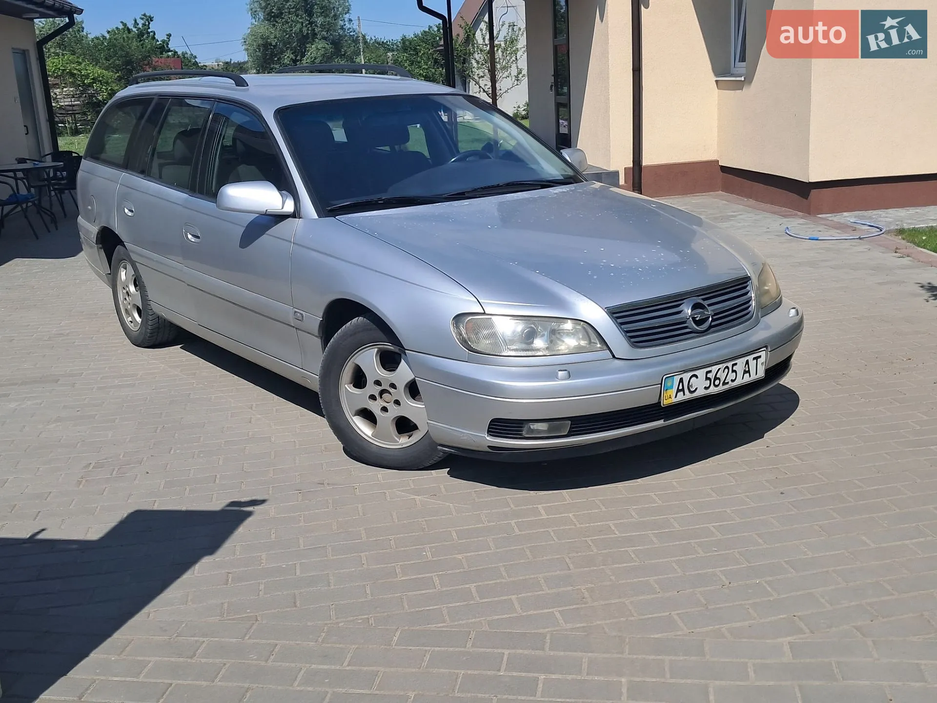 Opel Omega, 2002
