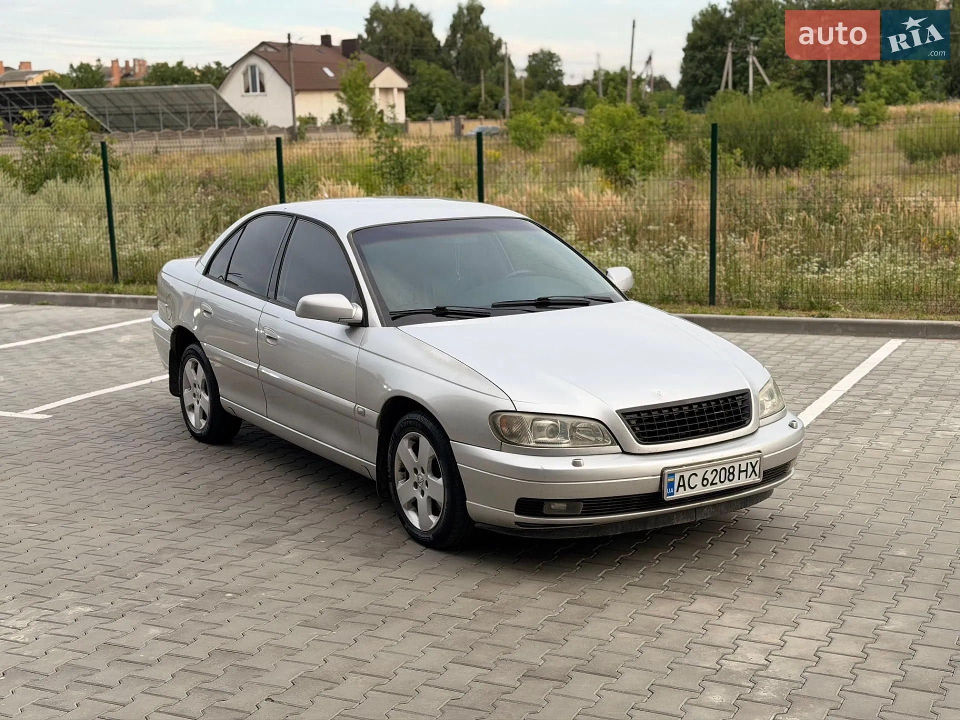 Opel Omega, 2001