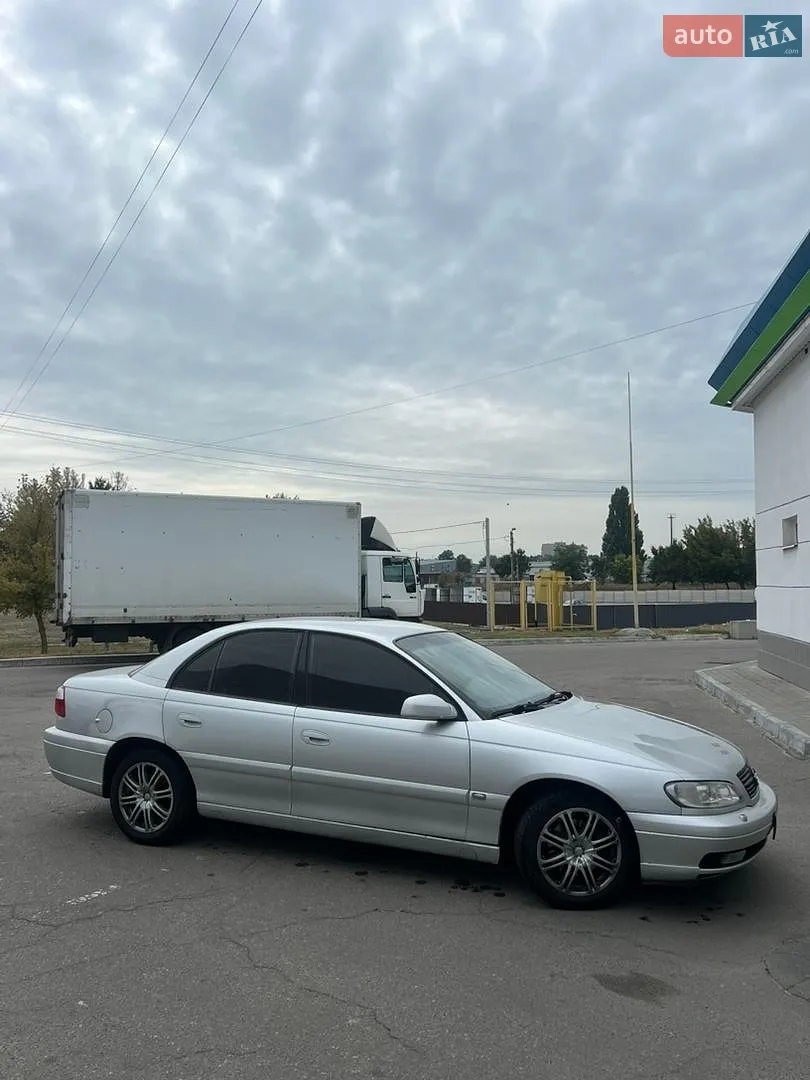 Opel Omega, 2002