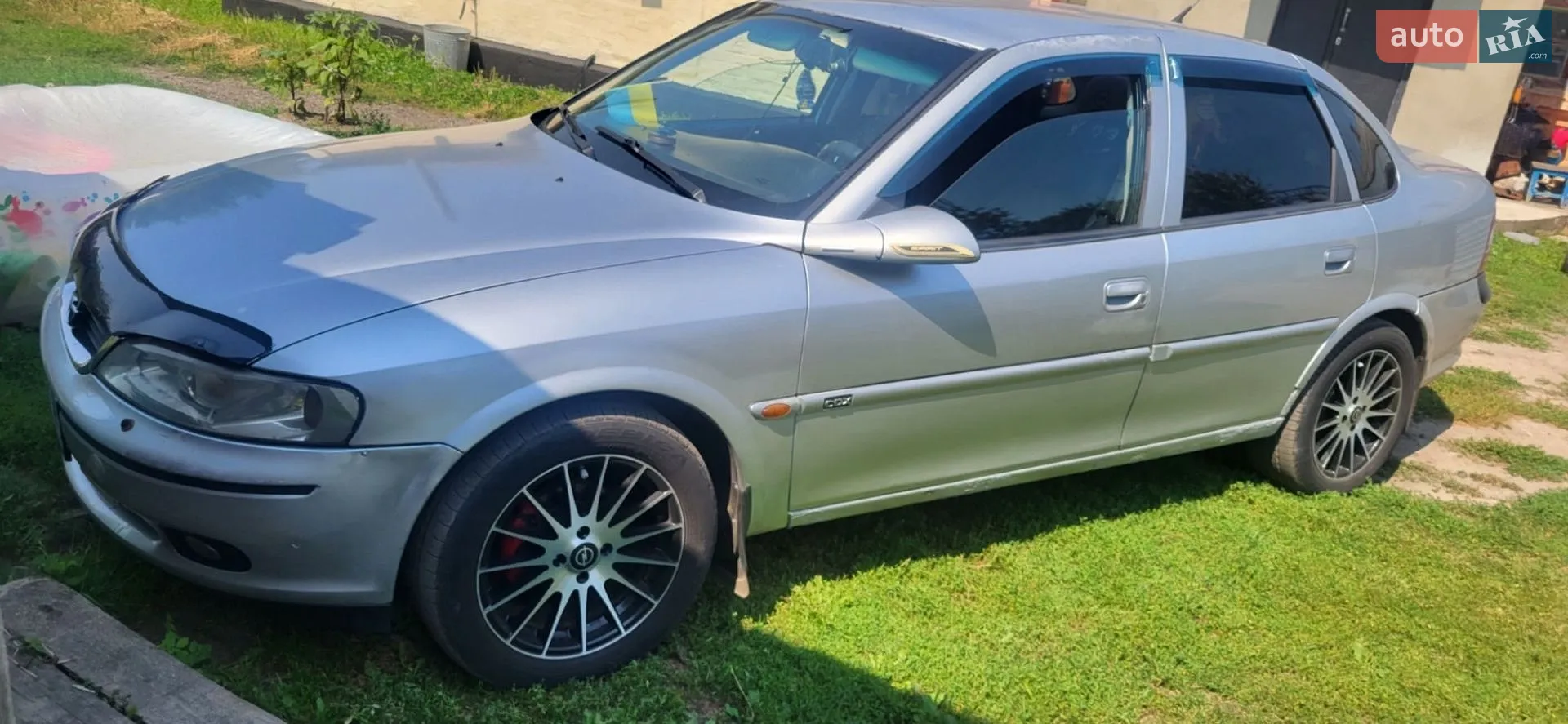 Opel Vectra 1998 — 1
