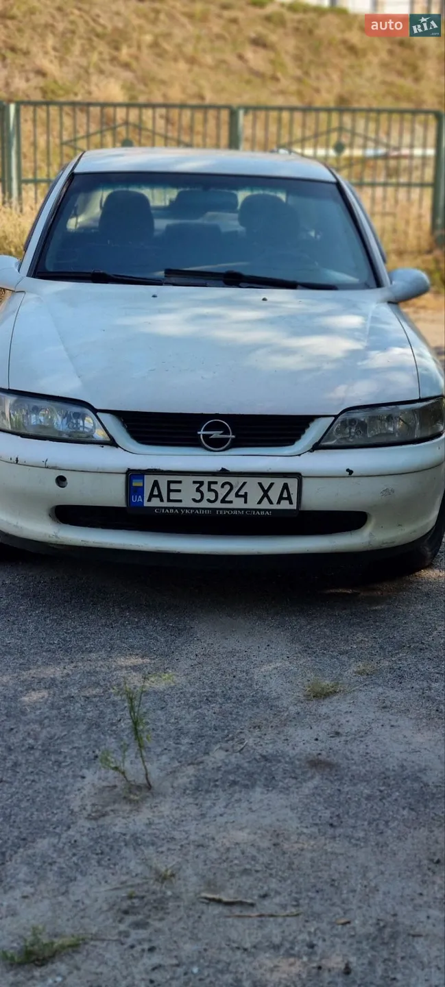 Opel Vectra 1998 — 1