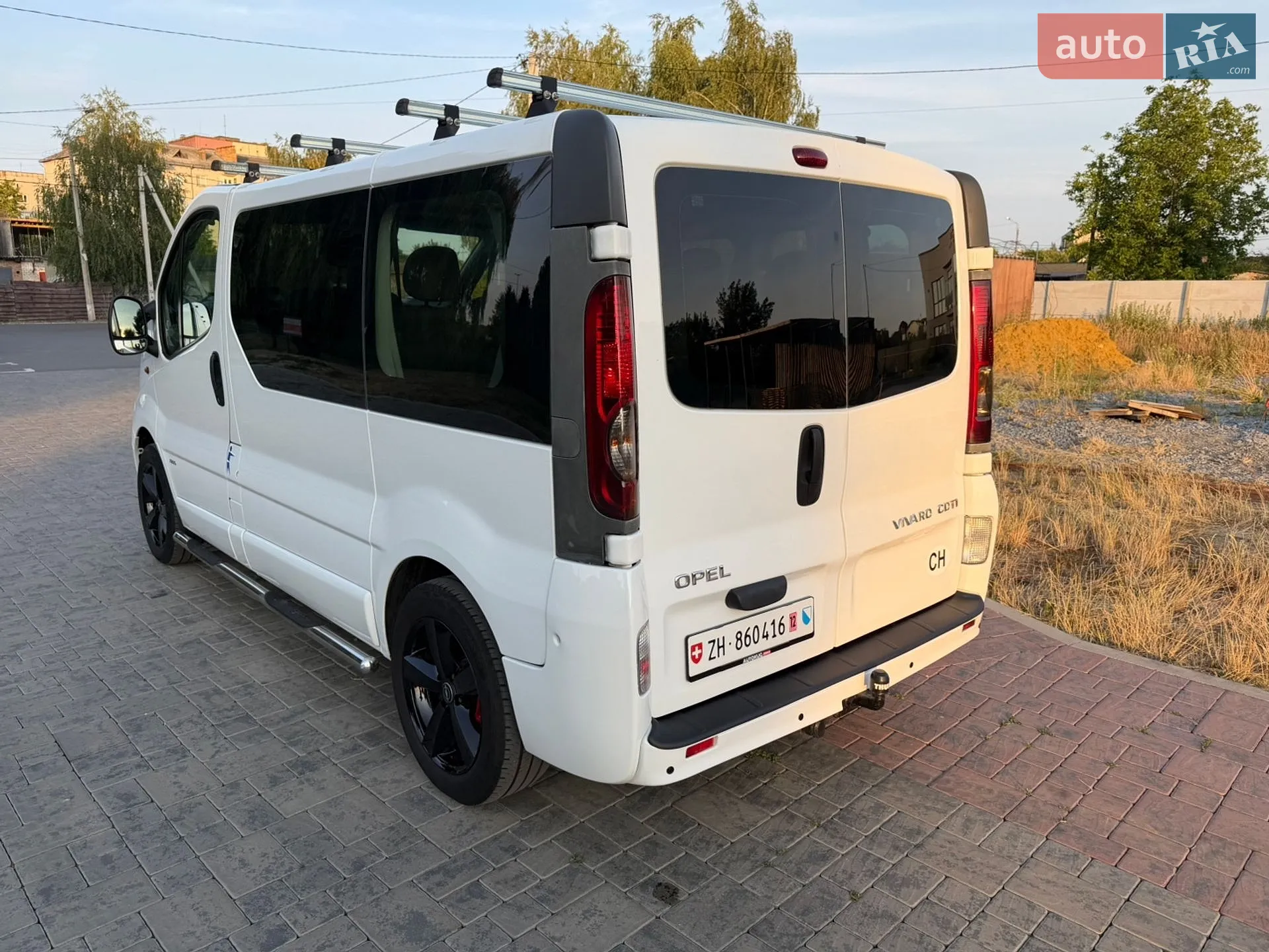 Opel Vivaro, 2011