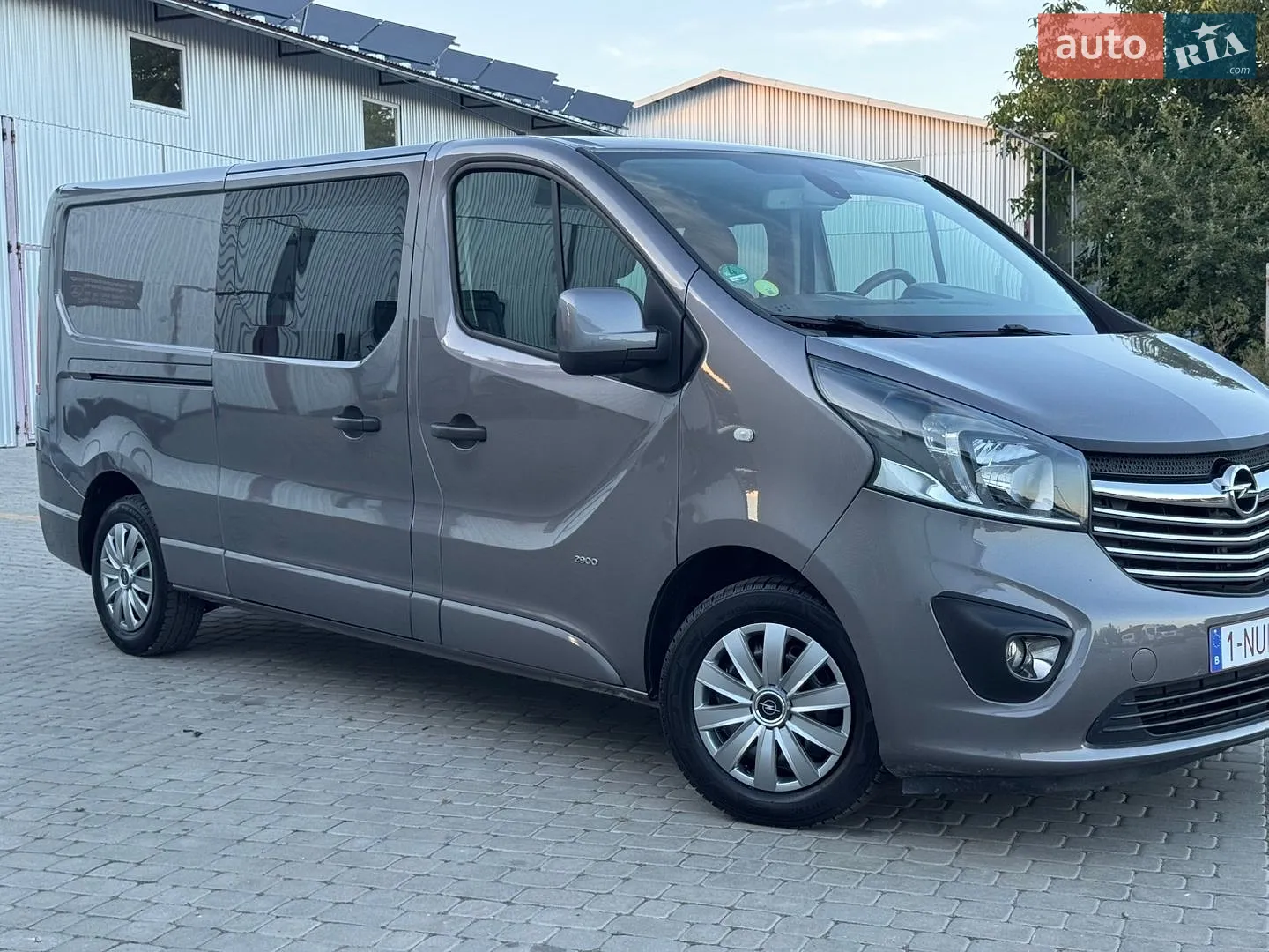 Opel Vivaro 2016 — 1
