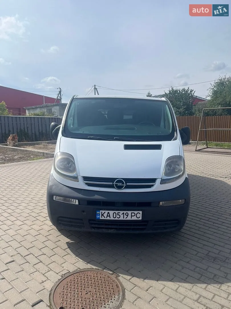 Opel Vivaro, 2004