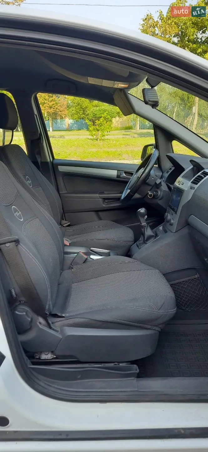 Opel Zafira, 2009