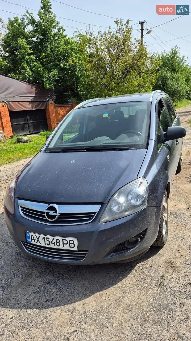 Opel Zafira, 2010