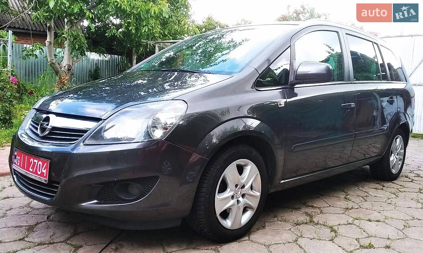 Opel Zafira, 2011