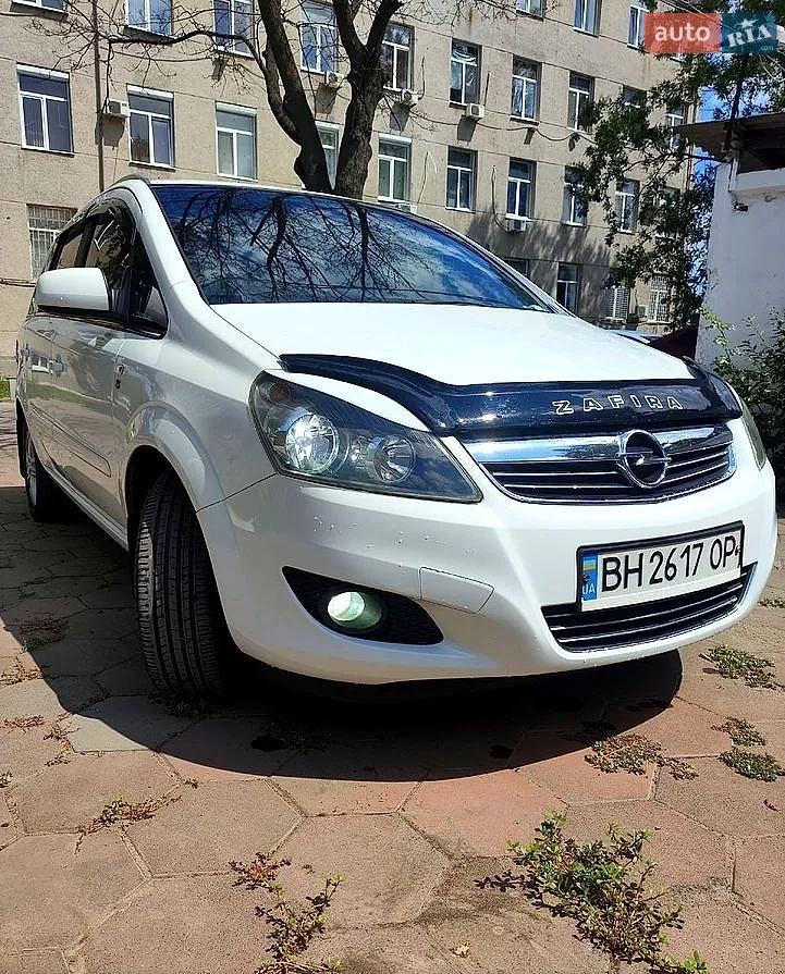 Opel Zafira, 2010