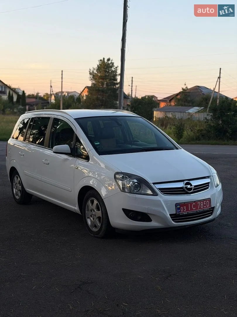 Opel Zafira, 2010