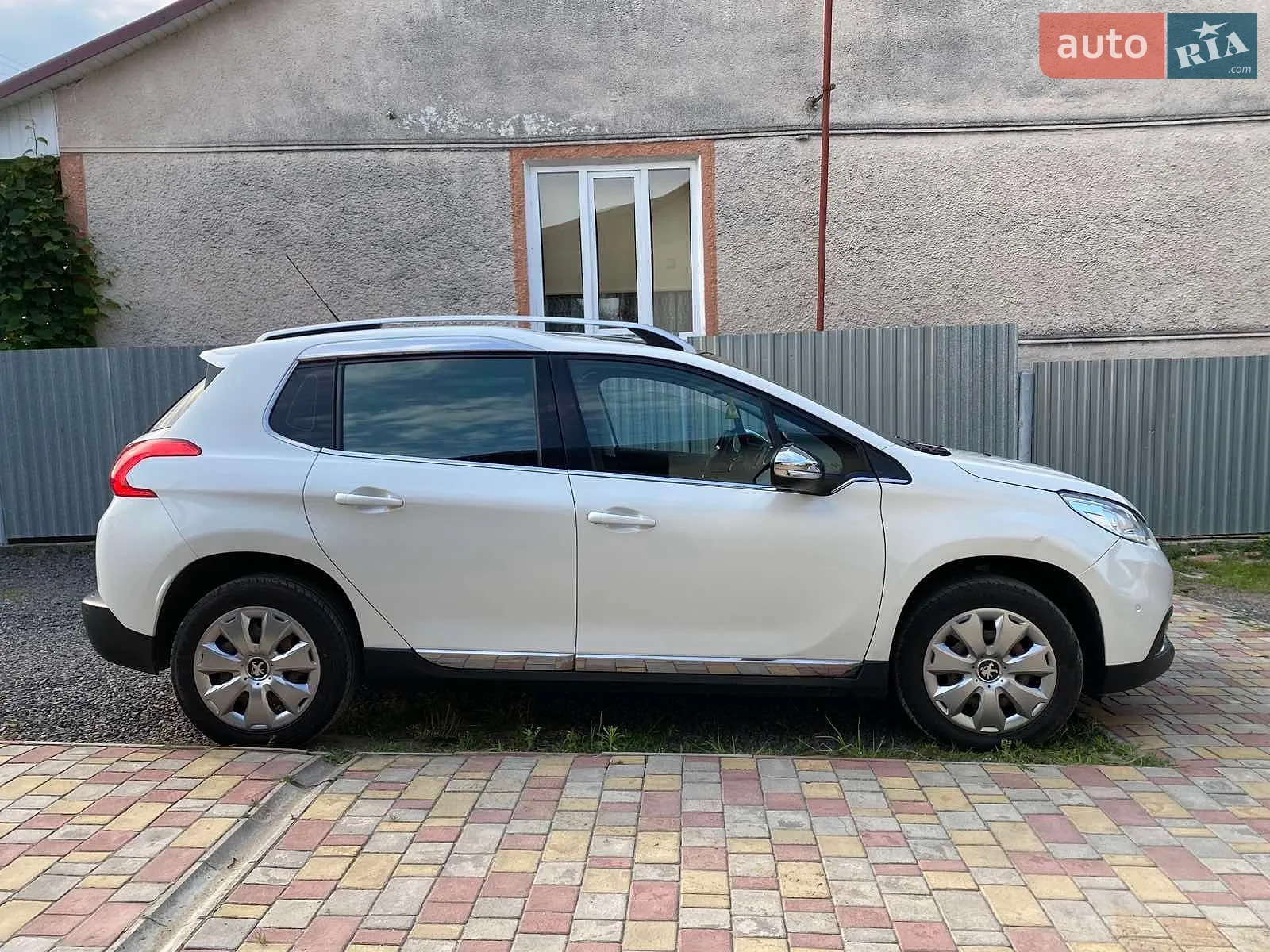 Peugeot 2008, 2015