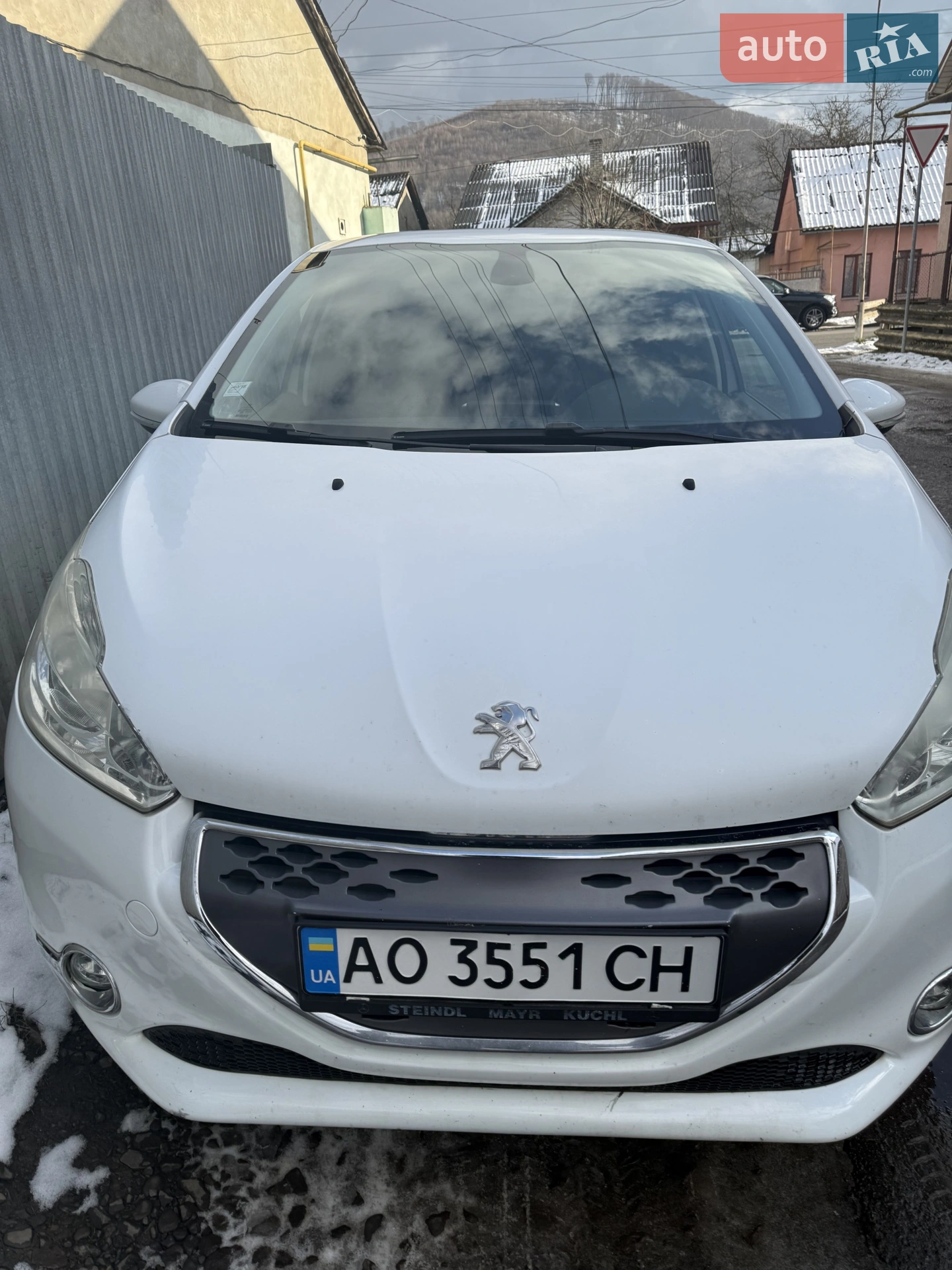 Peugeot 208, 2012