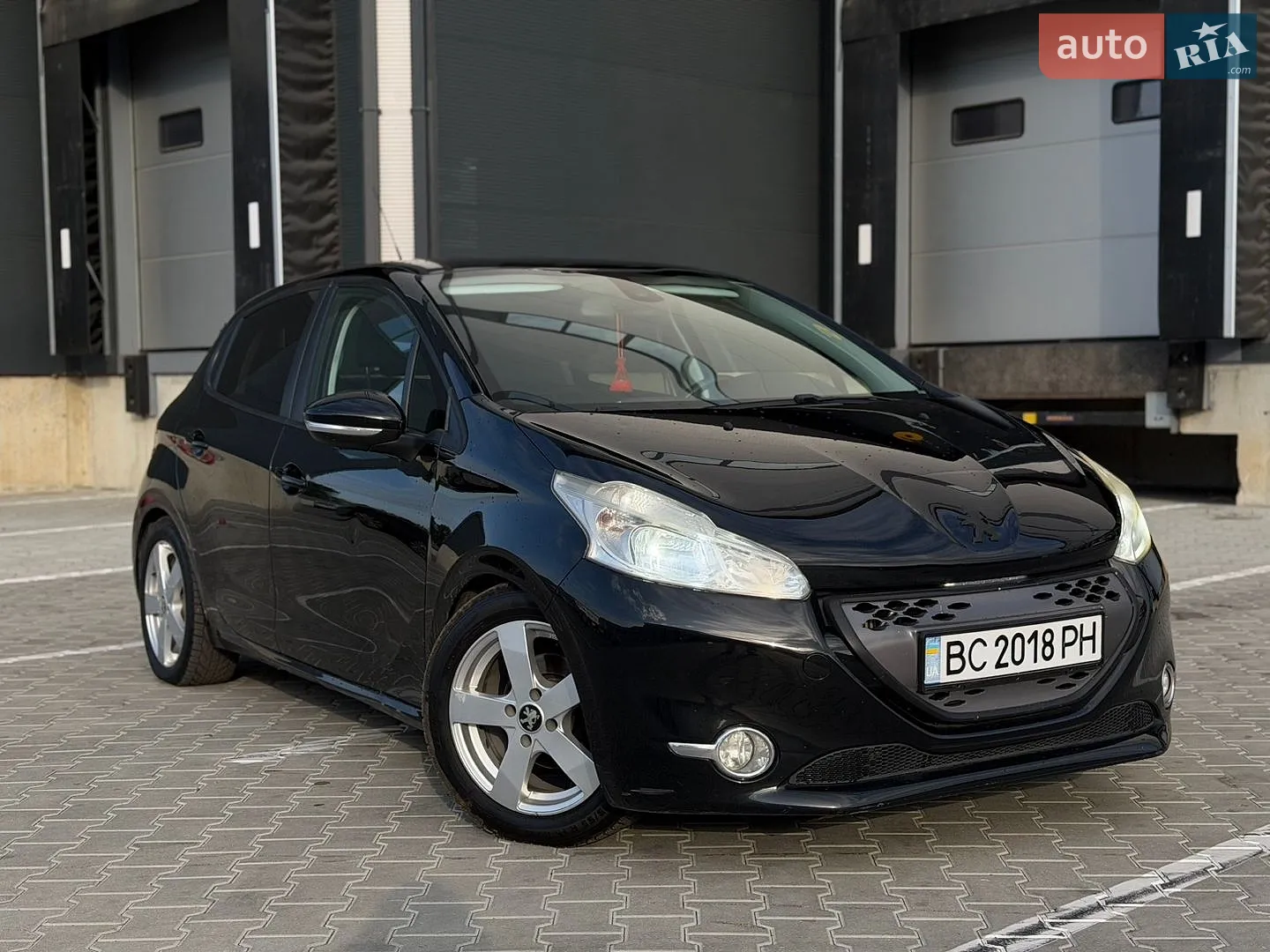 Peugeot 208, 2012