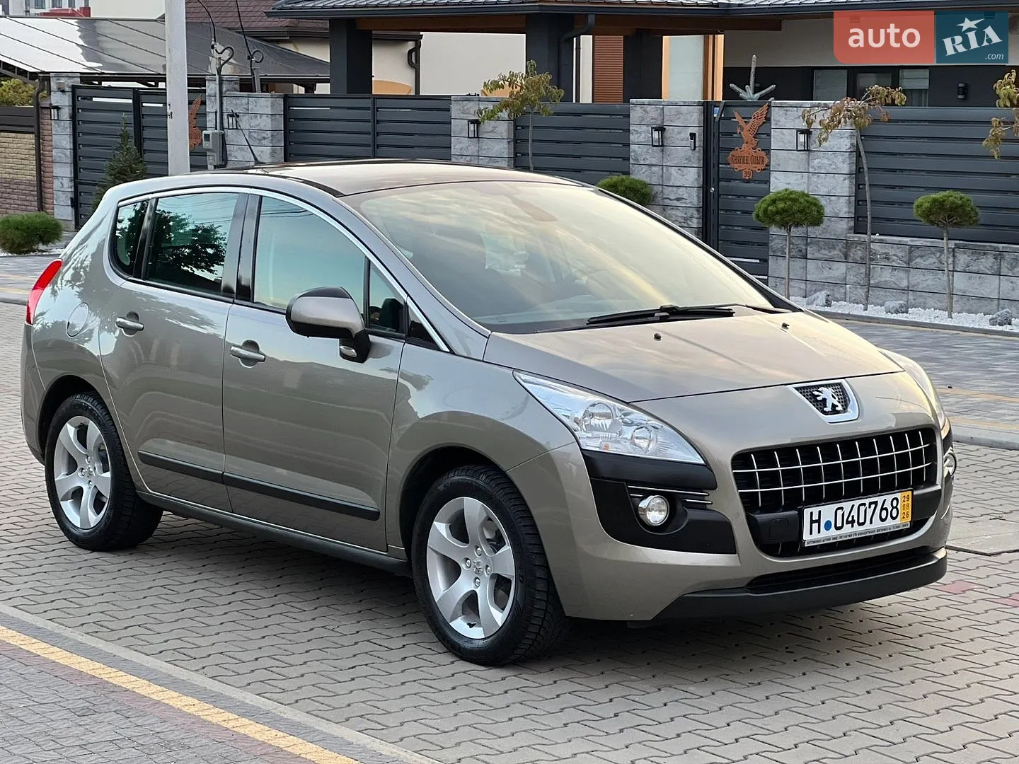Peugeot 3008, 2011