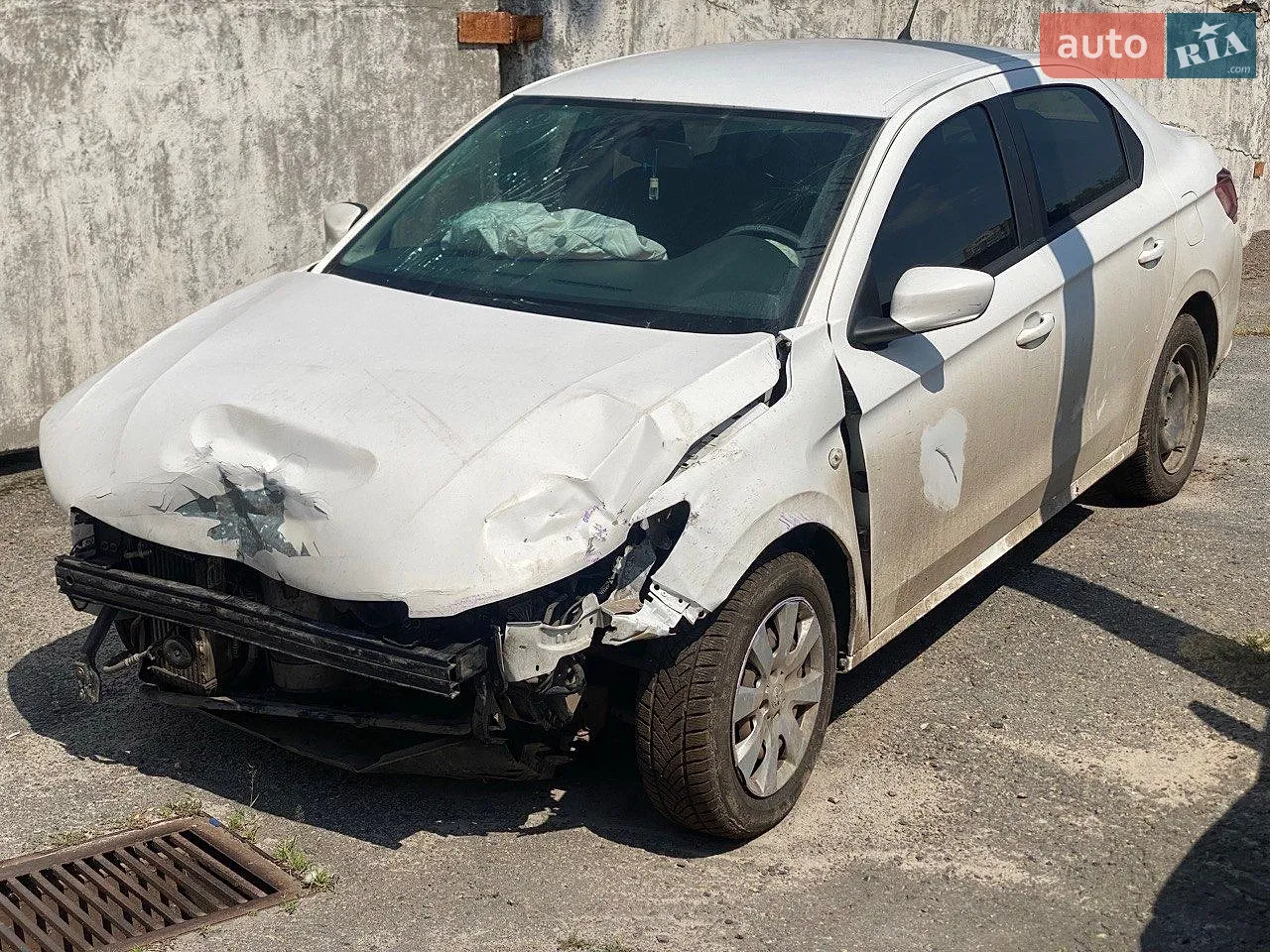 Peugeot 301, 2017