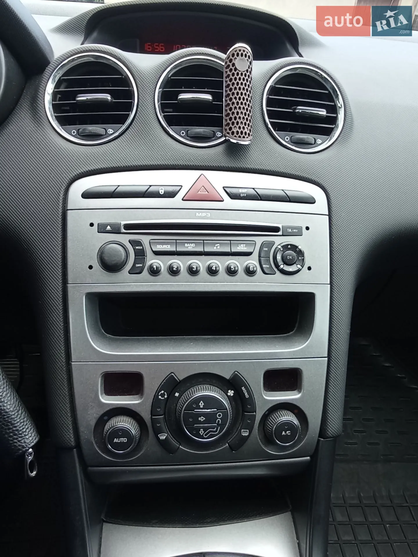 Peugeot 308, 2009