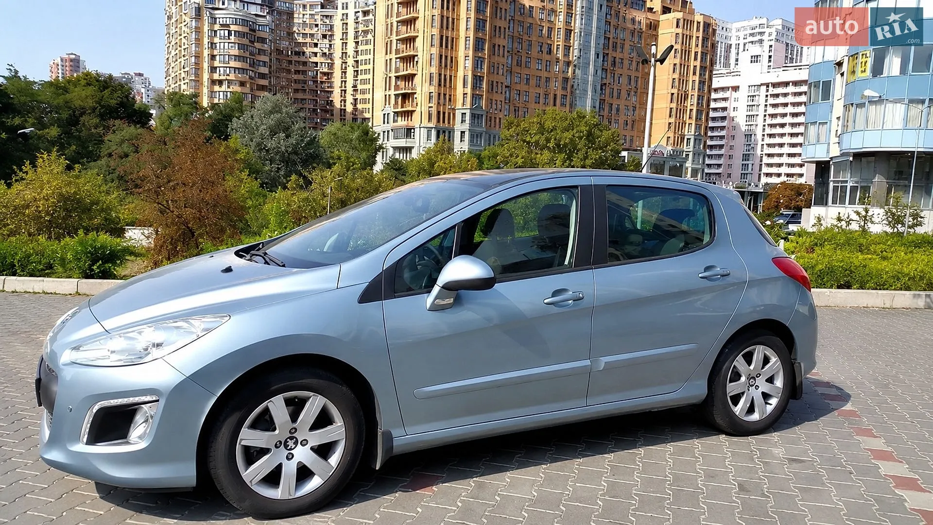 Peugeot 308, 2011